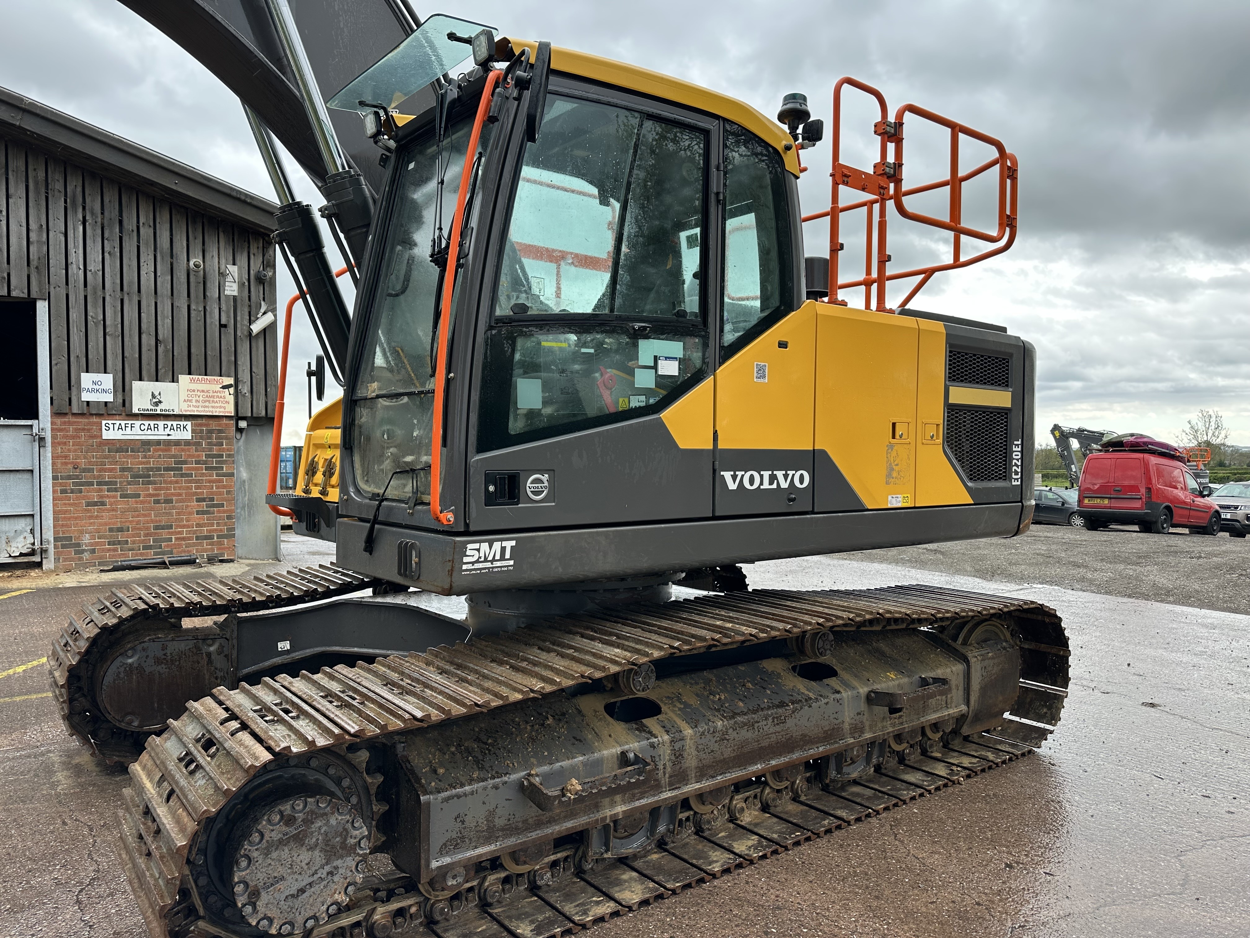 EC220E