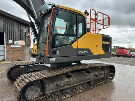 EC220E
